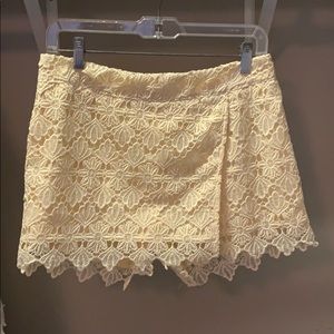 Umgee Cream lace skort